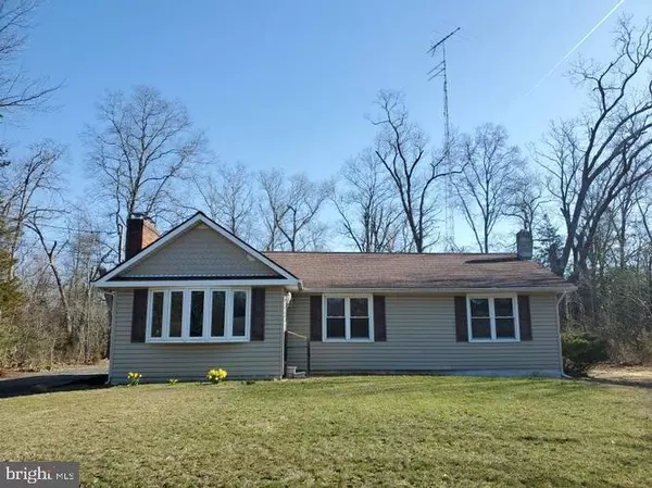 24 CREAMER DR, Elmer, NJ 08318