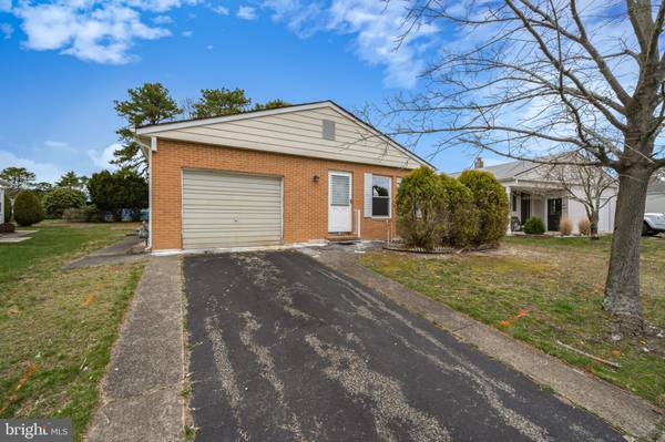 8 AUGUSTA CT, Toms River, NJ 08757