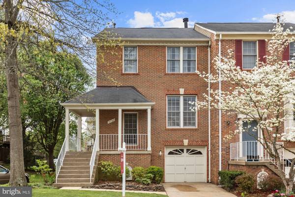 5708 WOOD CREEK LN, Centreville, VA 20120