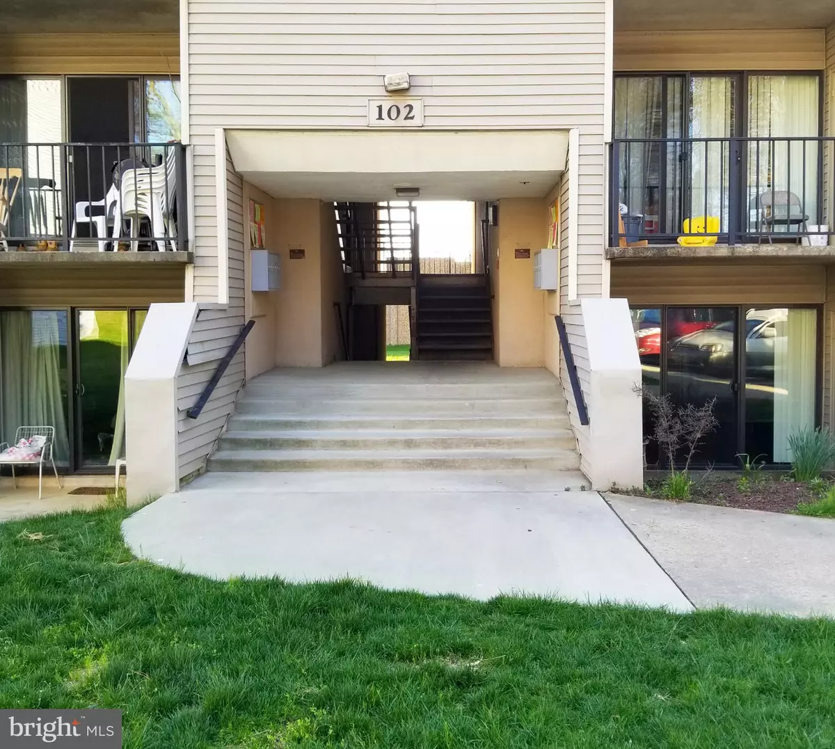 Gaithersburg, MD 20877,102 DUVALL LN #4-104