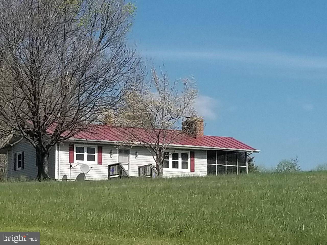 5243 HOOVER RD, Reva, VA 22735