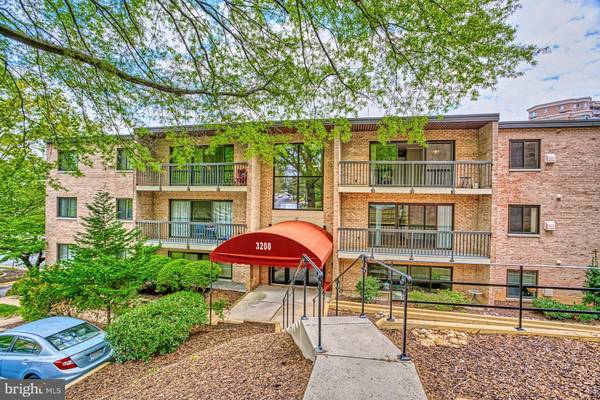 3200 S 28TH ST #404, Alexandria, VA 22302