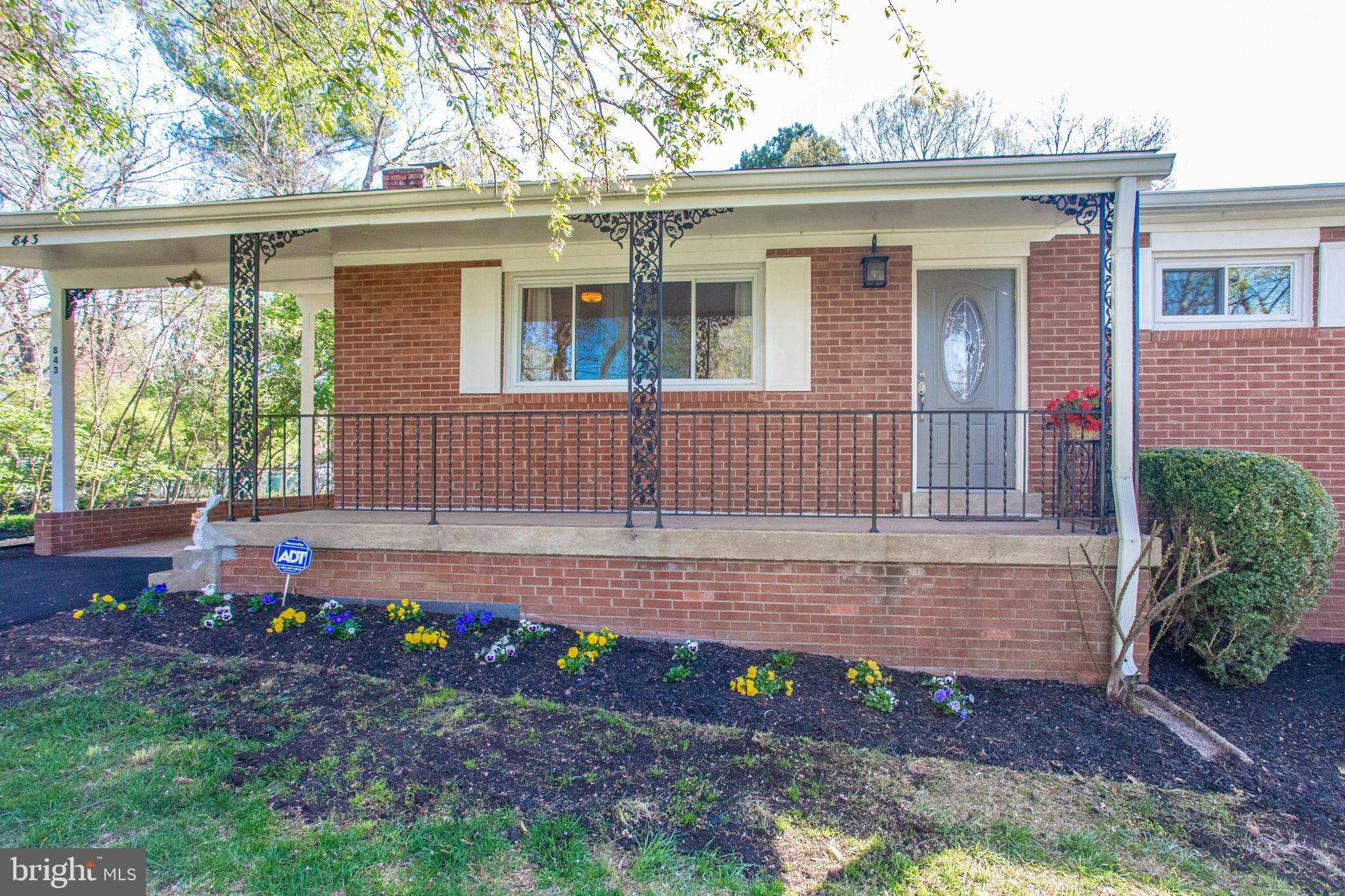 Great Falls, VA 22066,843 CONSTELLATION DR