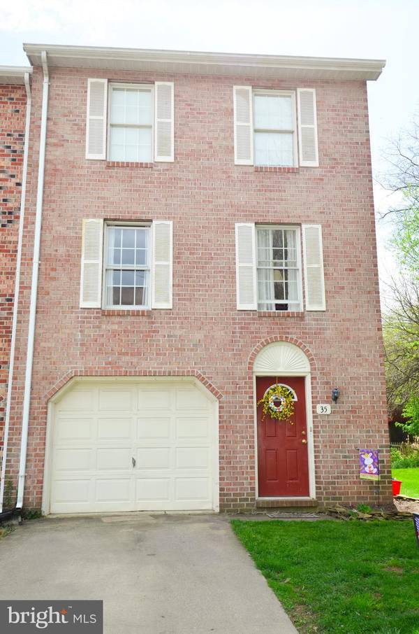 35 STONEWALL, Harpers Ferry, WV 25425