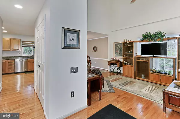 Alexandria, VA 22306,6809 WOODSTONE PL