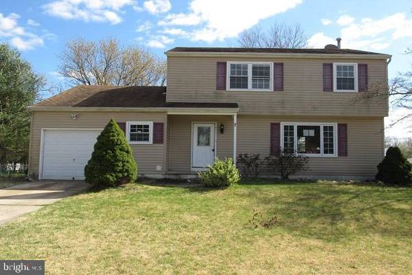 7 MAURIELLO DR, Waterford Works, NJ 08089