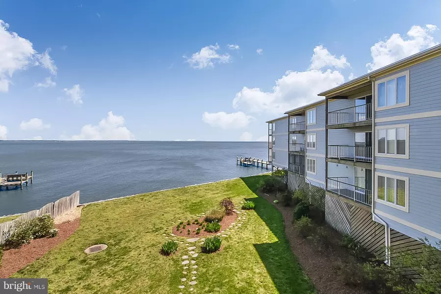 17 LINCOLN AVE #202, Colonial Beach, VA 22443