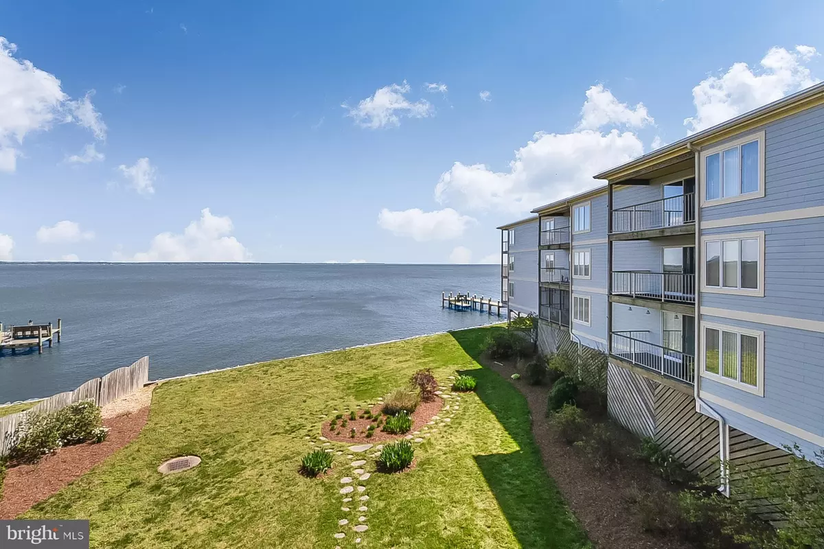 Colonial Beach, VA 22443,17 LINCOLN AVE #202