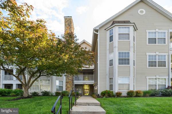 5632 WILLOUGHBY NEWTON DR #13, Centreville, VA 20120