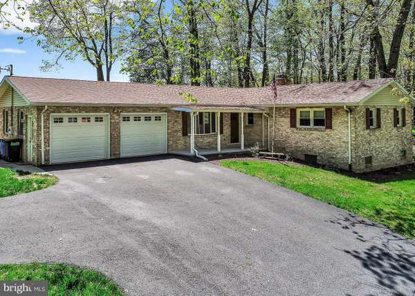 6105 EYSTER AVE, Spring Grove, PA 17362