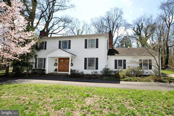 2405 RIVERTON RD, Cinnaminson, NJ 08077