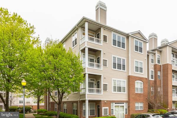 4200-V MOZART BRIGADE LN, Fairfax, VA 22033