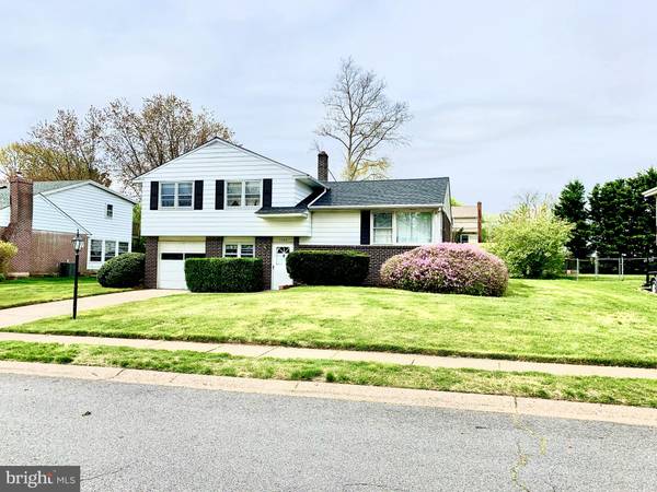 1907 FLORAL DR, Wilmington, DE 19810