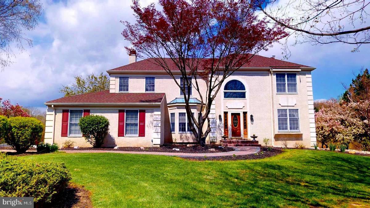 Broomall, PA 19008,207 HARVEST LN