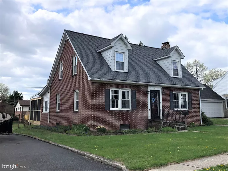 255 E LINCOLN AVE, Gettysburg, PA 17325