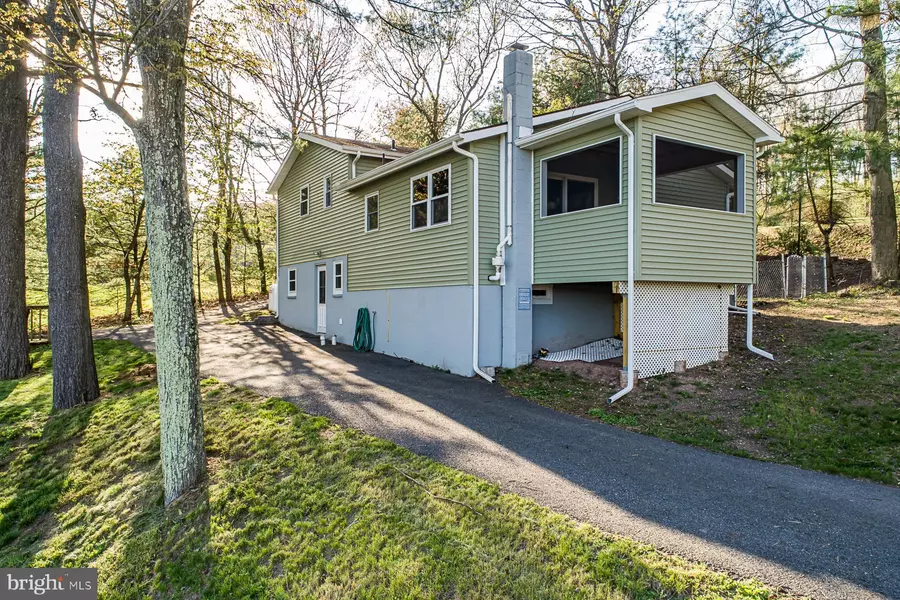 125 TOWER RD, New Ringgold, PA 17960