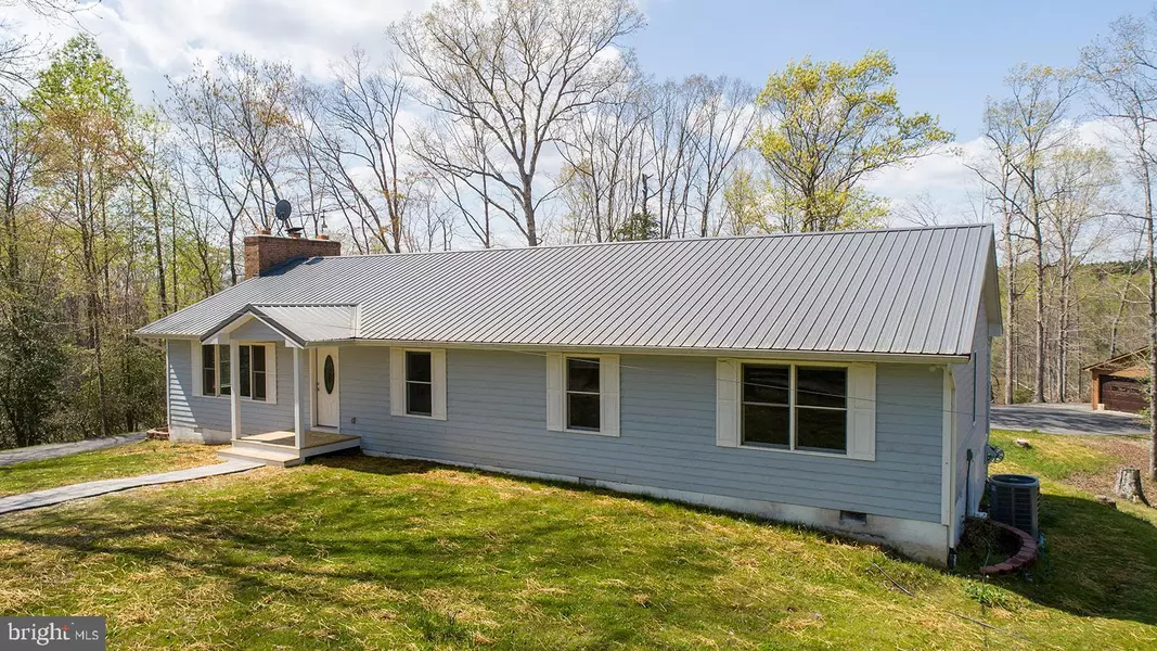 449 FOREST RD, Warsaw, VA 22572