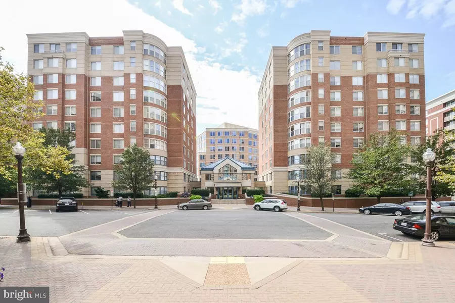 3835 9TH ST N #310E, Arlington, VA 22203