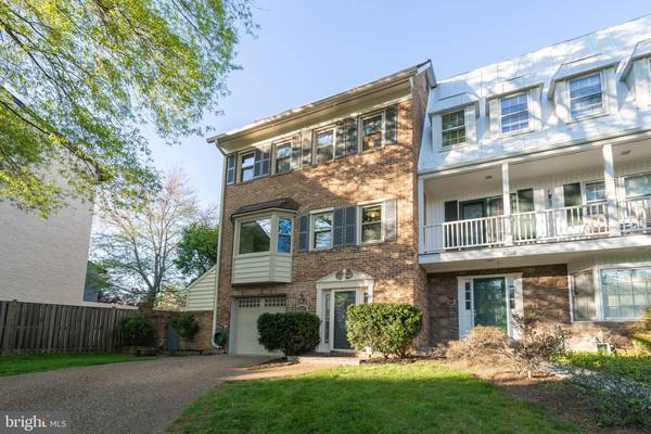 2007 N BRANDYWINE ST, Arlington, VA 22207