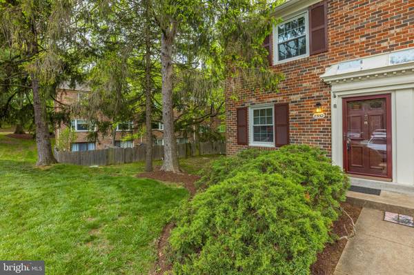 Springfield, VA 22152,8552 BARRINGTON CT #927