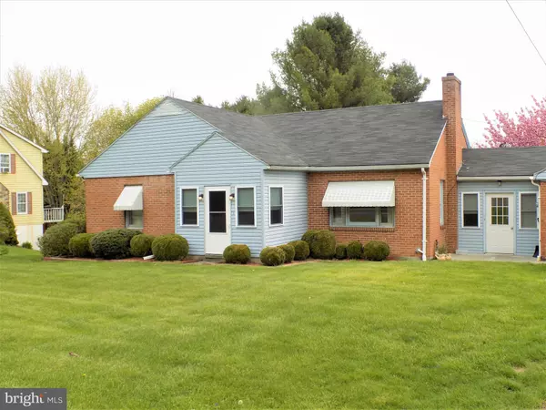 Hedgesville, WV 25427,8030 HEDGESVILLE RD