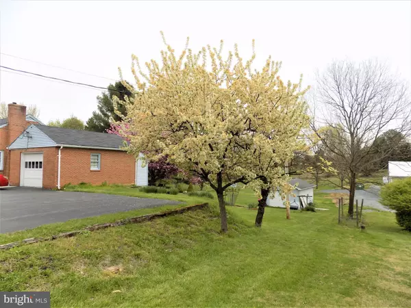 Hedgesville, WV 25427,8030 HEDGESVILLE RD