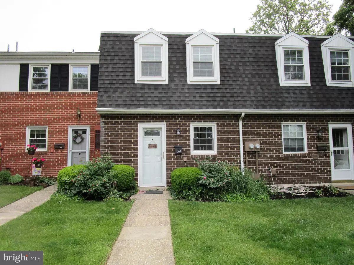 York, PA 17404,707 HARDWICK PL