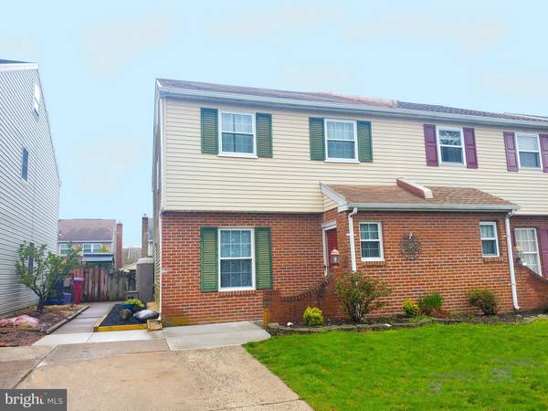 8 TIERNEY CT, Quakertown, PA 18951