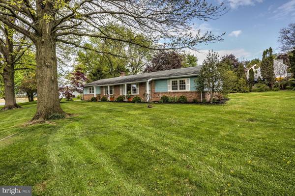 3 SHERRI LN, Lititz, PA 17543