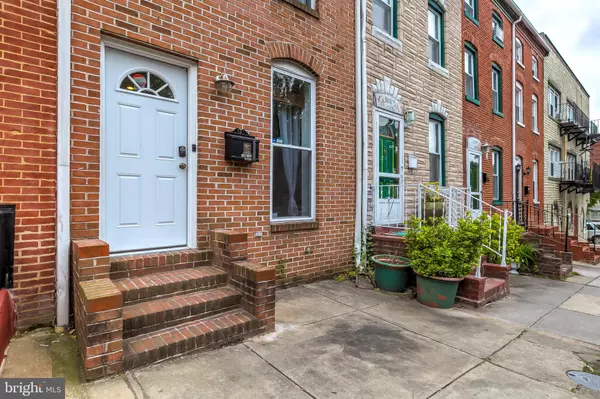 1813 E LOMBARD ST, Baltimore, MD 21231