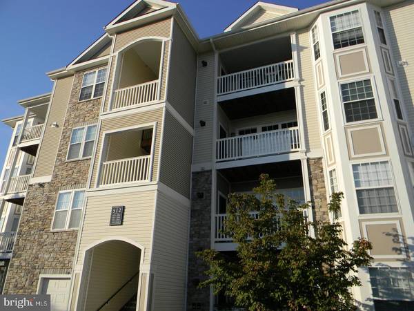 512 SUNSET VIEW TER SE #302, Leesburg, VA 20175