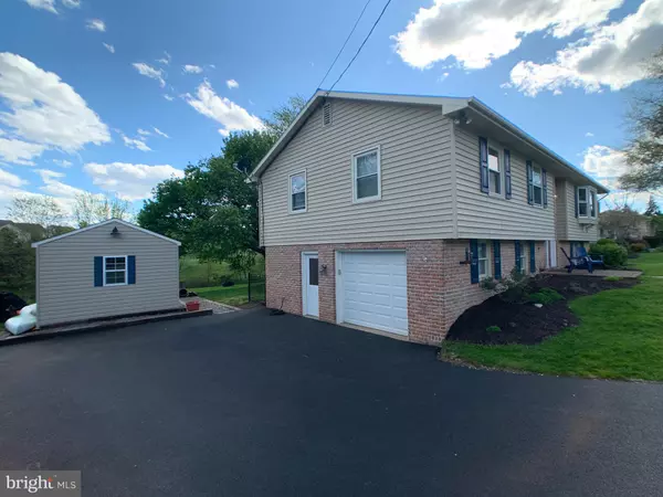 Manheim, PA 17545,350 LAKEVIEW DR