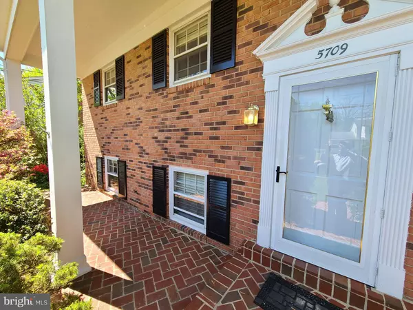 Alexandria, VA 22315,5709 MARBLE ARCH WAY