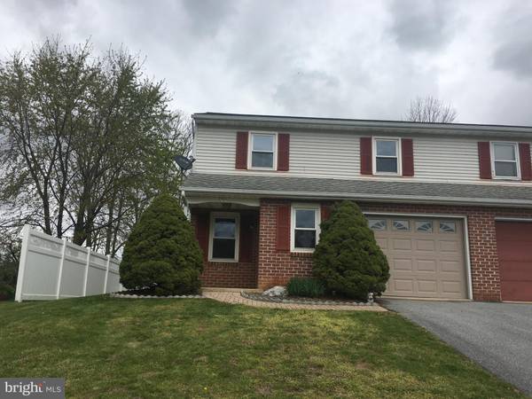 176 LINDA TER, Ephrata, PA 17522