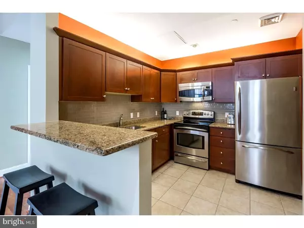 Philadelphia, PA 19103,1600-18 ARCH ST #1704