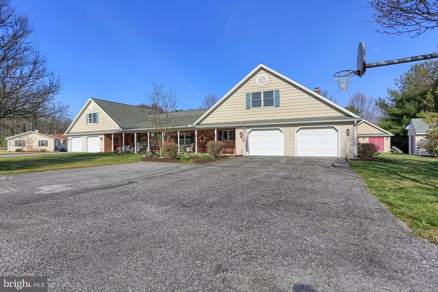 7 STONE HEAD RD, Dillsburg, PA 17019