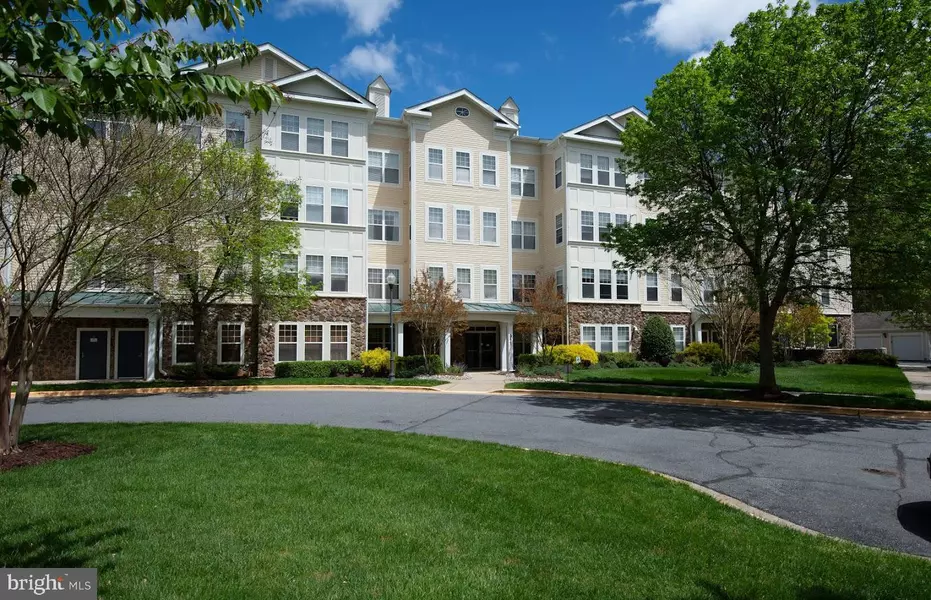 311 HIGH GABLES DR #209, Gaithersburg, MD 20878