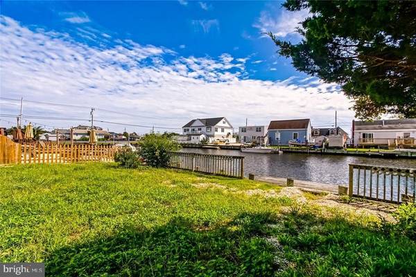 5 W BRIG DR, Tuckerton, NJ 08087