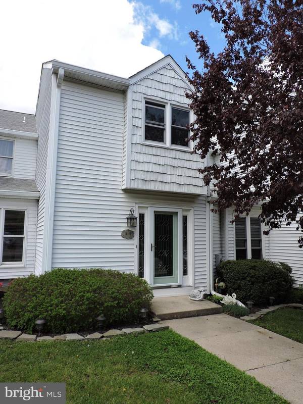 104 SUBURBAN BLVD #12, Delran, NJ 08075