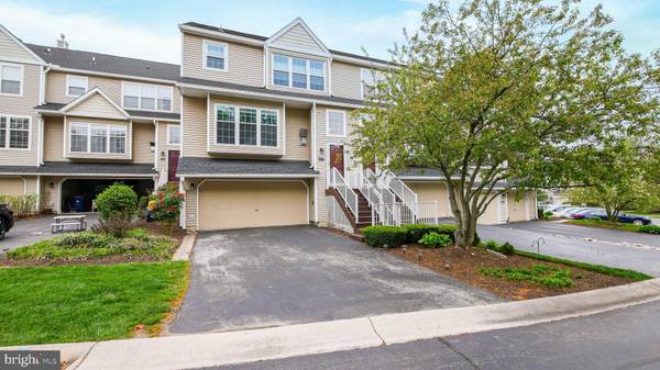 437 LAKE GEORGE CIR, West Chester, PA 19382