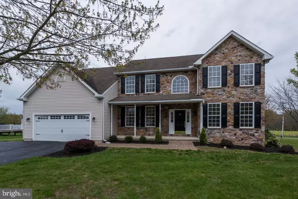 1 MYSTERY ROSE LN, West Grove, PA 19390