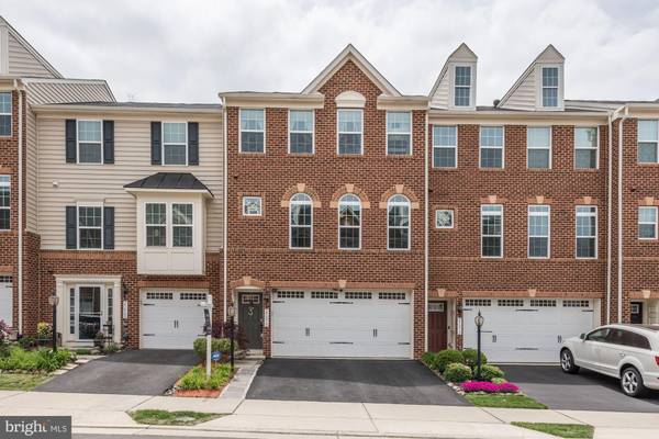 25870 CLAIRMONT MANOR SQ, Aldie, VA 20105