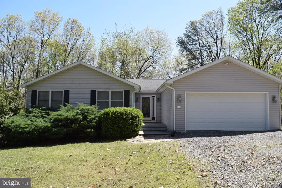 247 DEERWOOD LN, Berkeley Springs, WV 25411