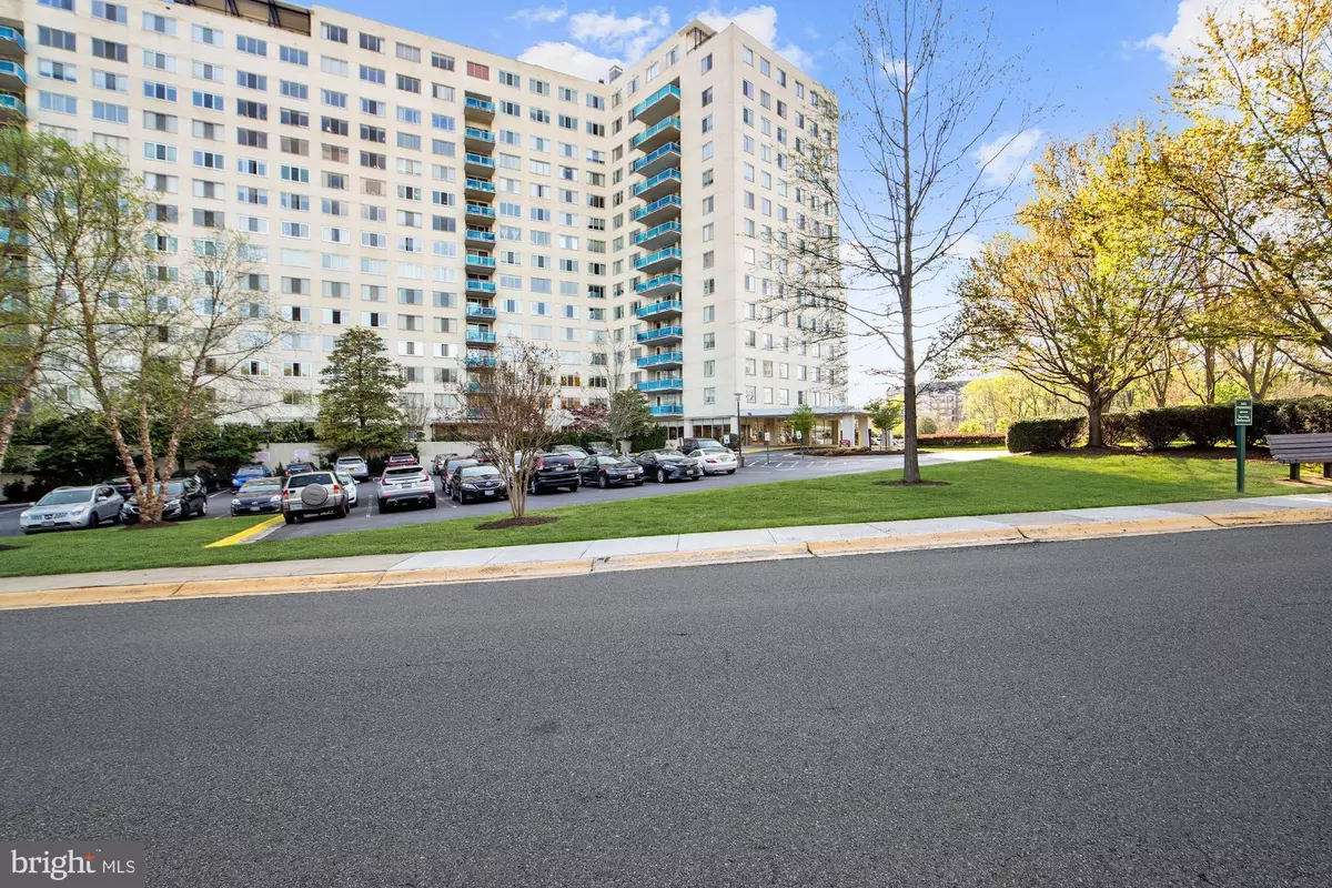 Rockville, MD 20852,10500 ROCKVILLE PIKE #1306