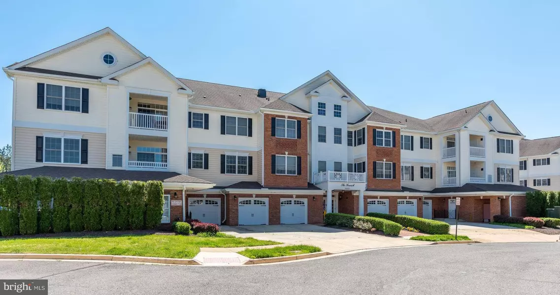 15221 ROYAL CREST DR #202, Haymarket, VA 20169