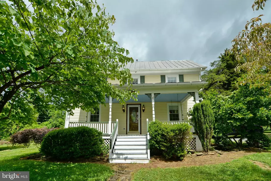 18295 RAILROAD ST, Bluemont, VA 20135