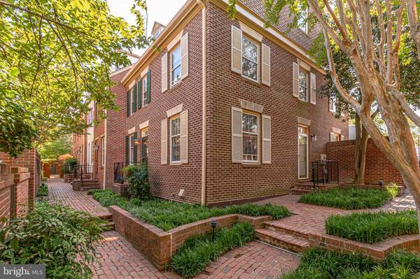 639 S COLUMBUS ST, Alexandria, VA 22314