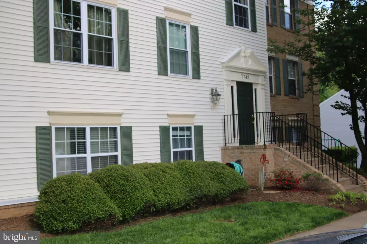 Falls Church, VA 22042,7742 NEW PROVIDENCE DR #103