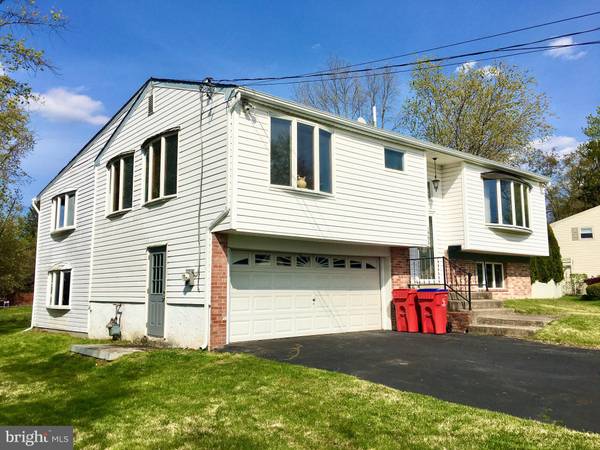 1466 MAGUIRE LN, Warminster, PA 18974