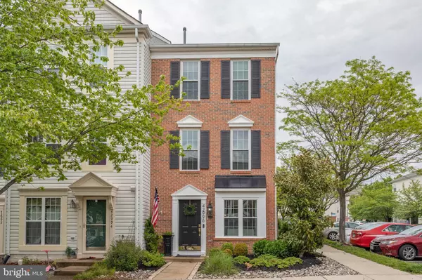 42996 BEACHALL ST, Chantilly, VA 20152